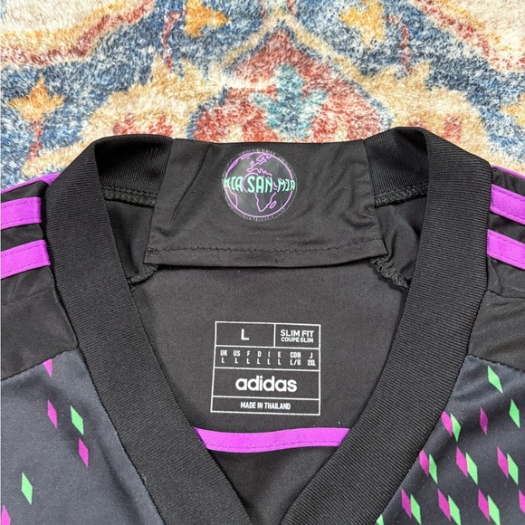 Adidas Bayern München Soccer Jersey Large - Picture 3 of 5